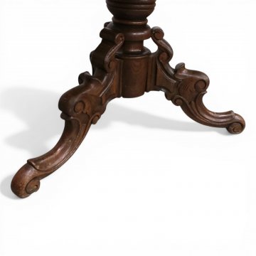 Tisch, ovale Platte m. breiter Zarge, Mittelfuss, 110x70cm, h 76cm