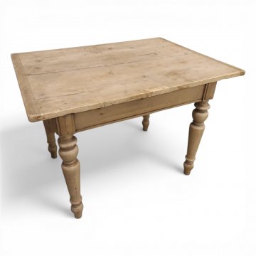 Tisch 1880, naturf.,106x78cm, h 80cm, mit gedrehten Beinen