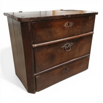 Wandschränkchen 1880, 3 Schübe, Nußb. m. Messinggriffen,42x21cm, h 33cm