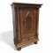 Stollenschrank, halbhoch,Tür mit Füllung RAUTE, 1 Schub, 93x55cm, h 148 cm, gedrehte Säulen, Kugelfüße, 1 Schlüssel