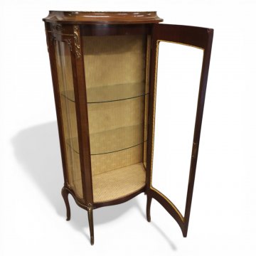 Glasvitrine, Rosenholz m. Bronze+Malerei, 2 Glasböden, 66x35cm, h 144cm