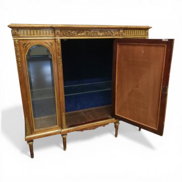 Vitrinenschrank Empire halbhoch Mittelfür geschlossen mit Bronzefigur, reich verziert mit Bronzen, 132x41cm, h 122cm