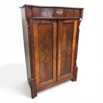 Vertiko Mahag., 2 Türen, 1 Schub, geschwungen, 90x44cm, h 139cm, 1 Schlüssel