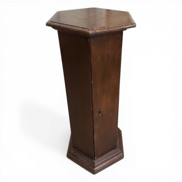 Postament, 6-eckig mit Tür, engl., dkl. Nußb., 90 cm hoch
