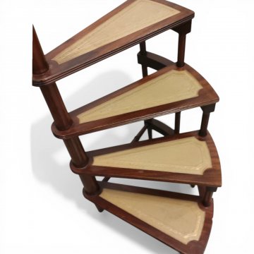 Buchtreppe engl. Mahag., Stufen m. hellem Leder