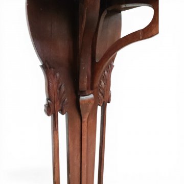 Postament Jug. , Nußb. verziert h 112cm