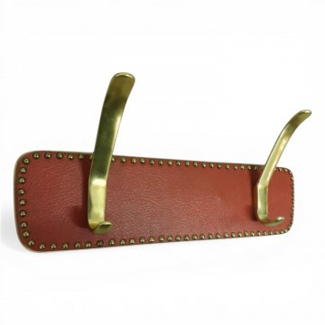 Garderobenleiste, Kunstleder rot, 2 Messinghaken, Nagelkante, Borte beige, B39