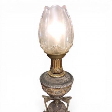 Tischlampe, JHW, Petrostil, Vase Bronze, Messingverzierung, geätzter Glasschirm, 1-flg. E27, max. 60W, H72