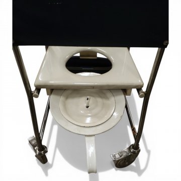 Rollstuhl TENTE ART, Chromgestell, Kunstlederbezug blau, Handgriffe, Sitzkissen abnehmbar mit Emaillepfanne