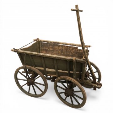 Bollerwagen, Holz grünbraun, Seiten geschlossen, Speichenräder, Deichsel, H70xB60xL110