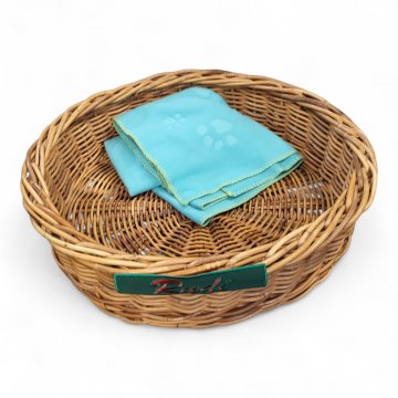 Hundekorb, geflochten mit Decke