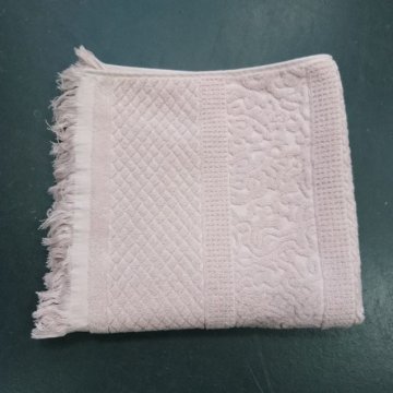 Duschtuch 70x140 zartrosa, strukturiert Rautenmuster, Fransen, pad