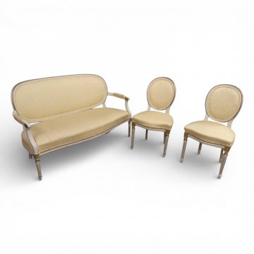 Sofa Louis XVI heller Damast, offene Armlehnen, Gestell weiss/gold, 2-sitzig, +1kl. KISSEN 140x58x90cm, 01/87, 05/101