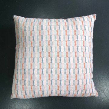 Kissen 35x35 graphisches Muster in Pastell lachs, taubenblau + creme