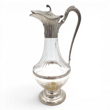 Karaffe,  Bleikristall, Zinnhals mit Klappdeckel, Rillenschliff mit geschwungenem Henkel, H32